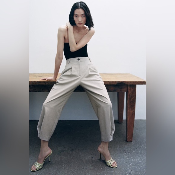 Zara Light Gray Cropped Pants - Picture 6 of 15